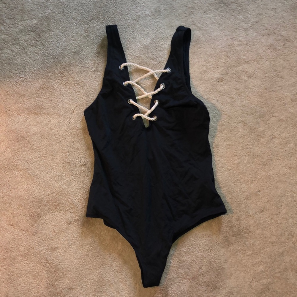 H&M One piece swimsuit